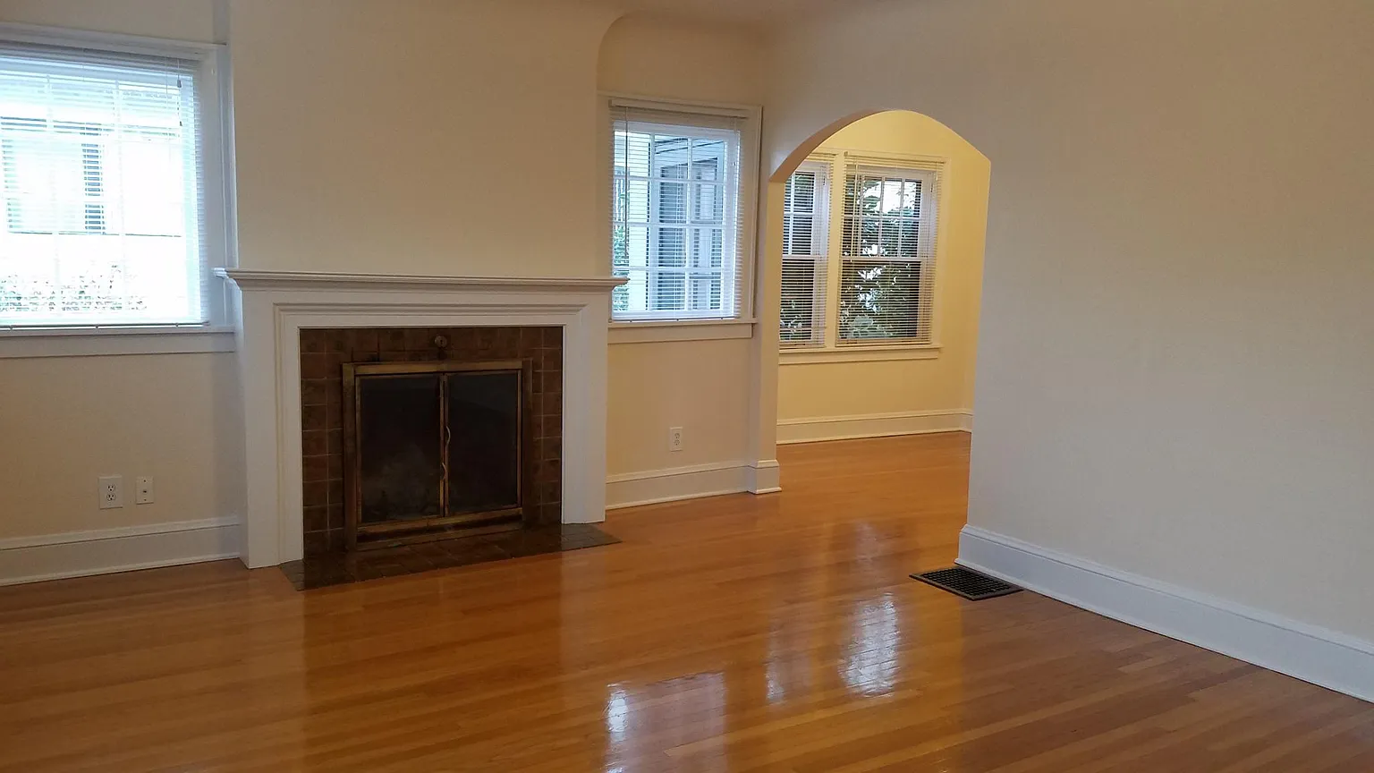 1922 NE 15th Ave #2 - Thumbnail 4