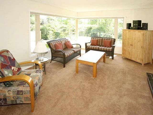 12125 SW Summer St - Thumbnail 5