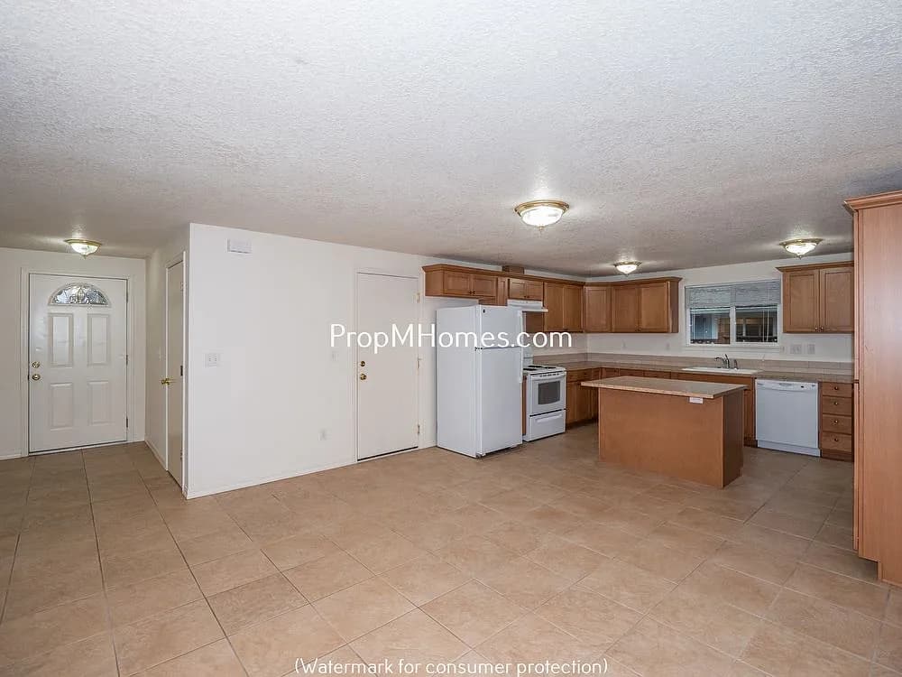 18335 Willamette Dr - Thumbnail 6