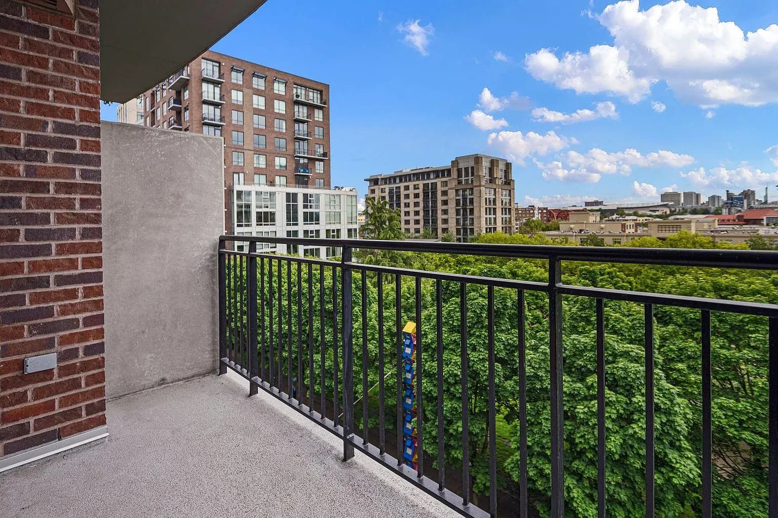 821 NW 11th Ave APT 505 - Thumbnail 6