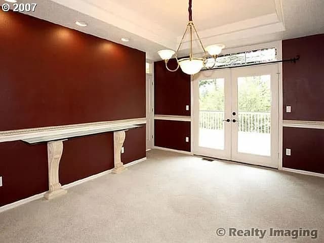 2423 Woodhaven Ct - Thumbnail 4