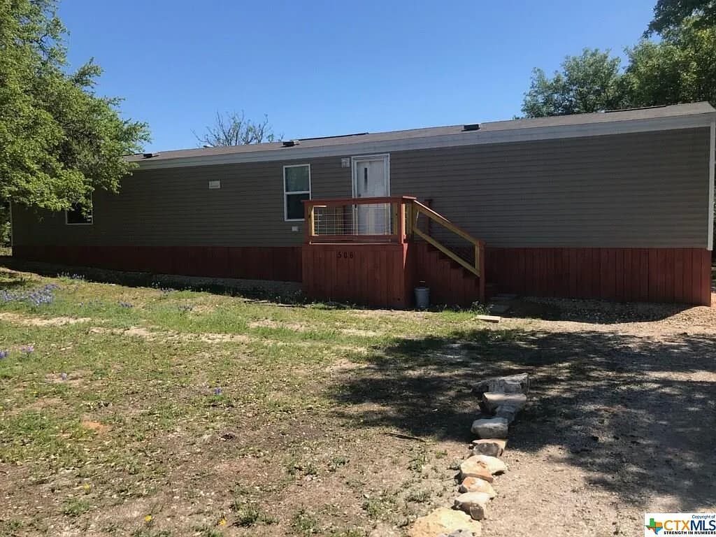 506 Henderson Dr - Thumbnail 2