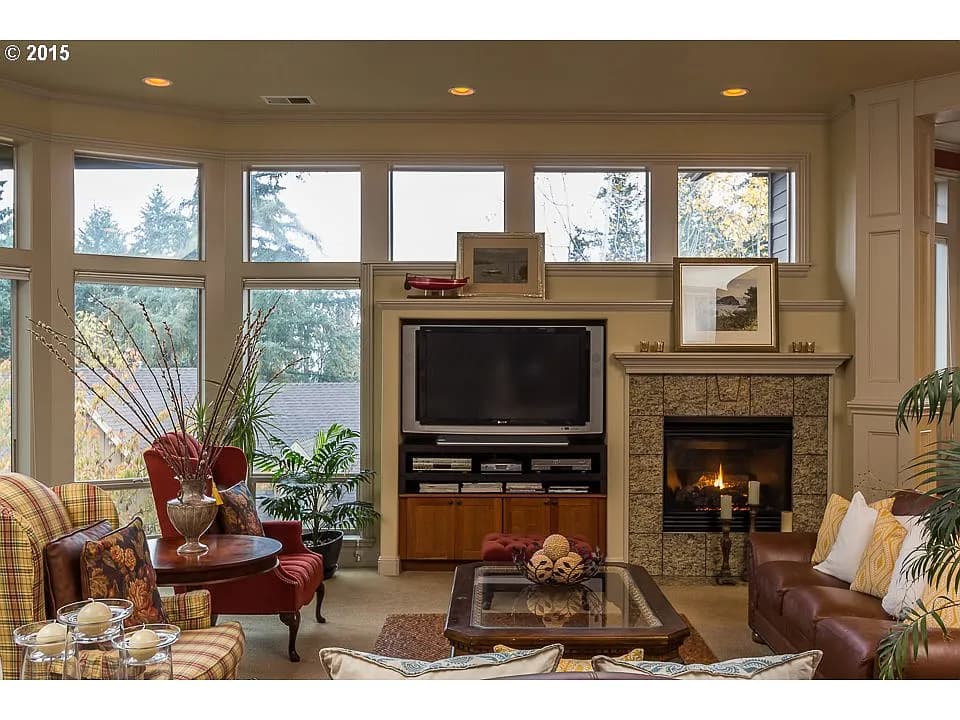 2185 Ridgebrook Dr - Thumbnail 4