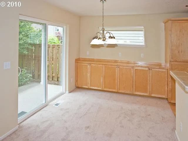 547 NE 61st Pl - Thumbnail 5