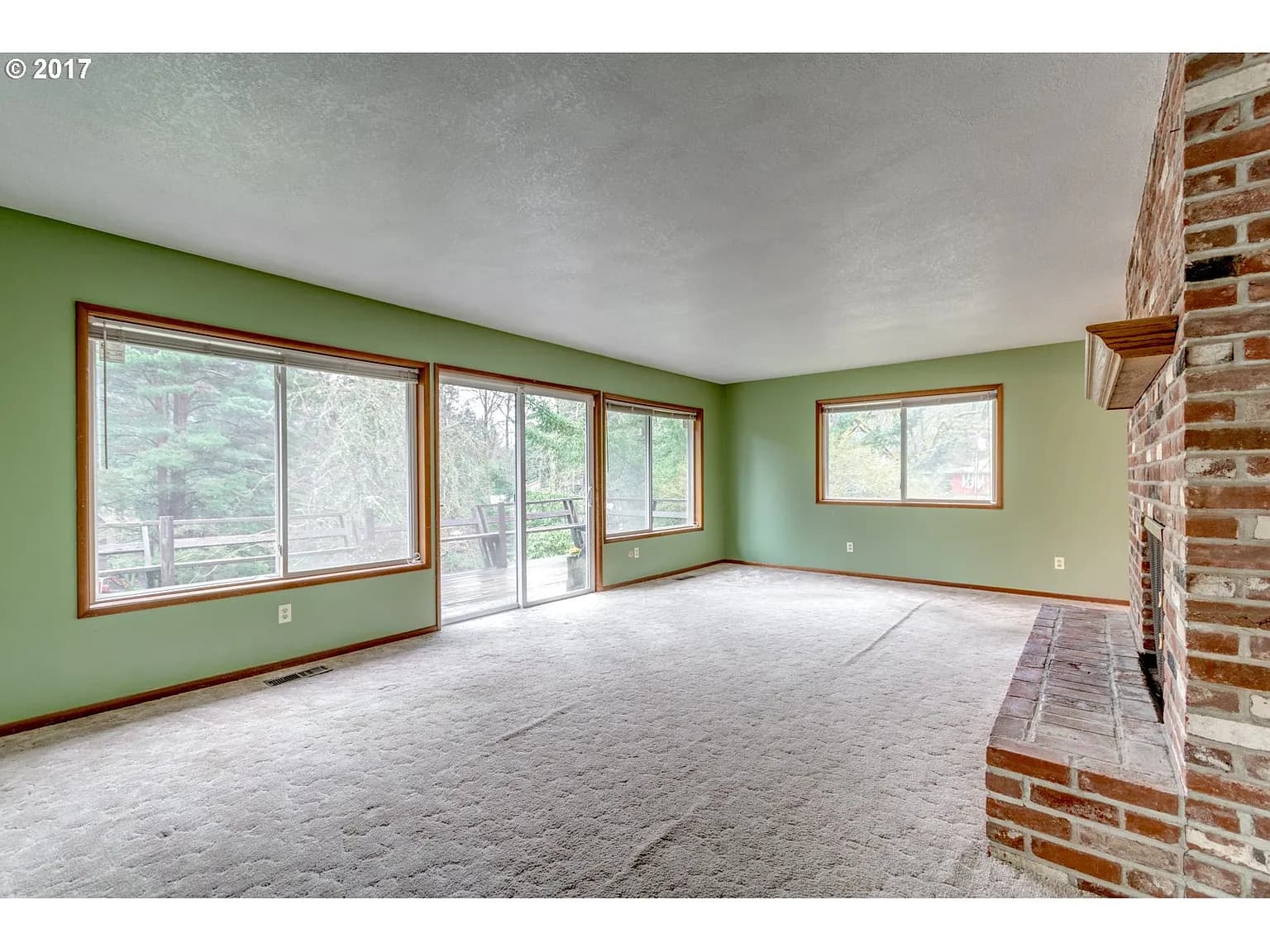 1970 Sylvan Way - Thumbnail 2