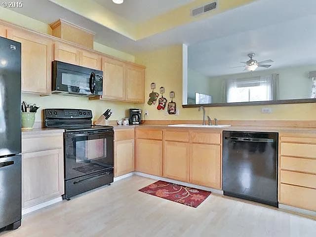 13050 SW Caddy Pl - Thumbnail 4