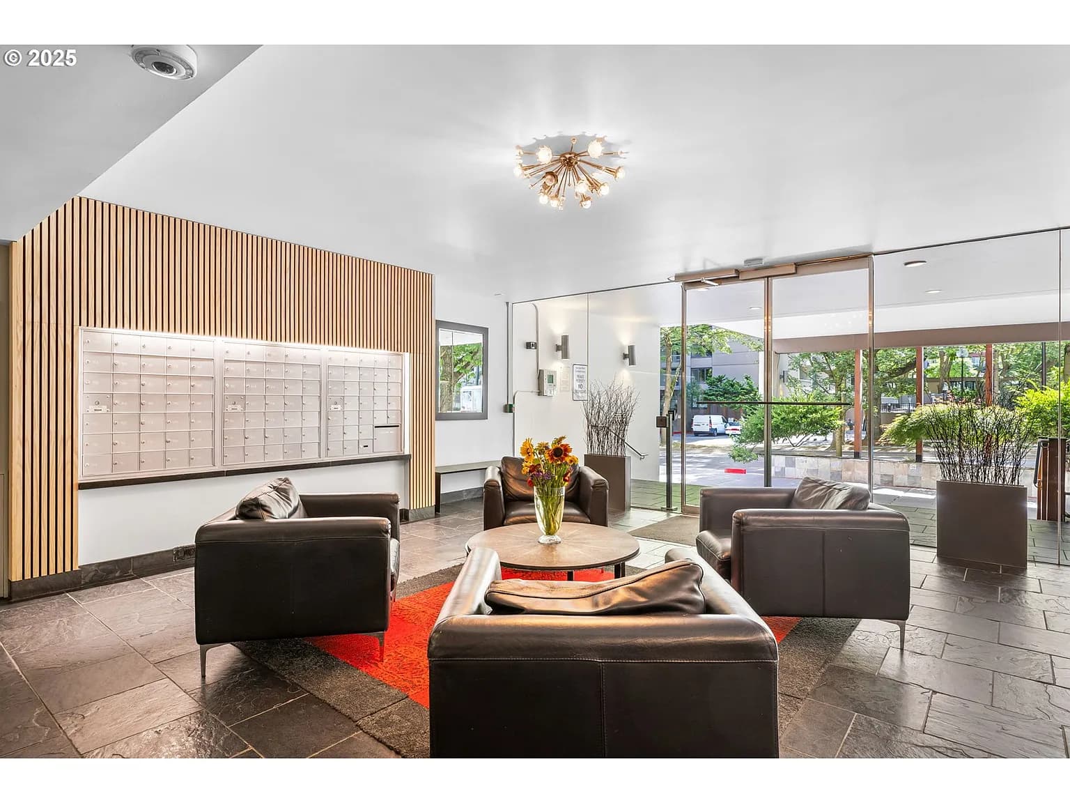 255 SW Harrison St APT 4C - Thumbnail 5