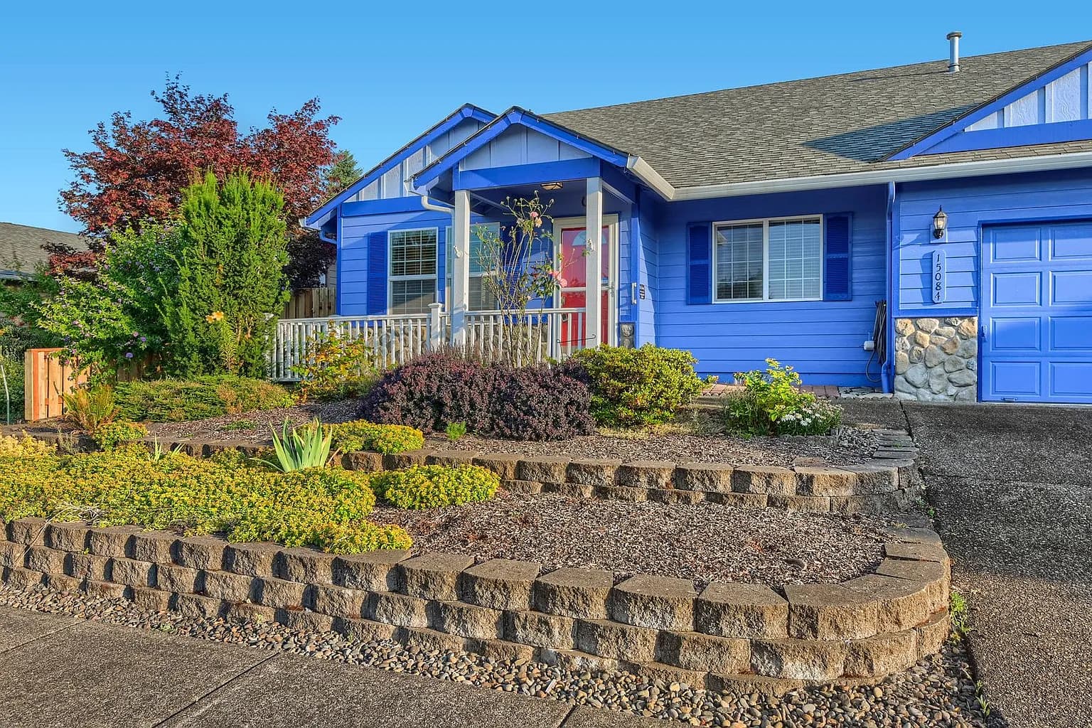 15084 Persimmon Way - Thumbnail 2