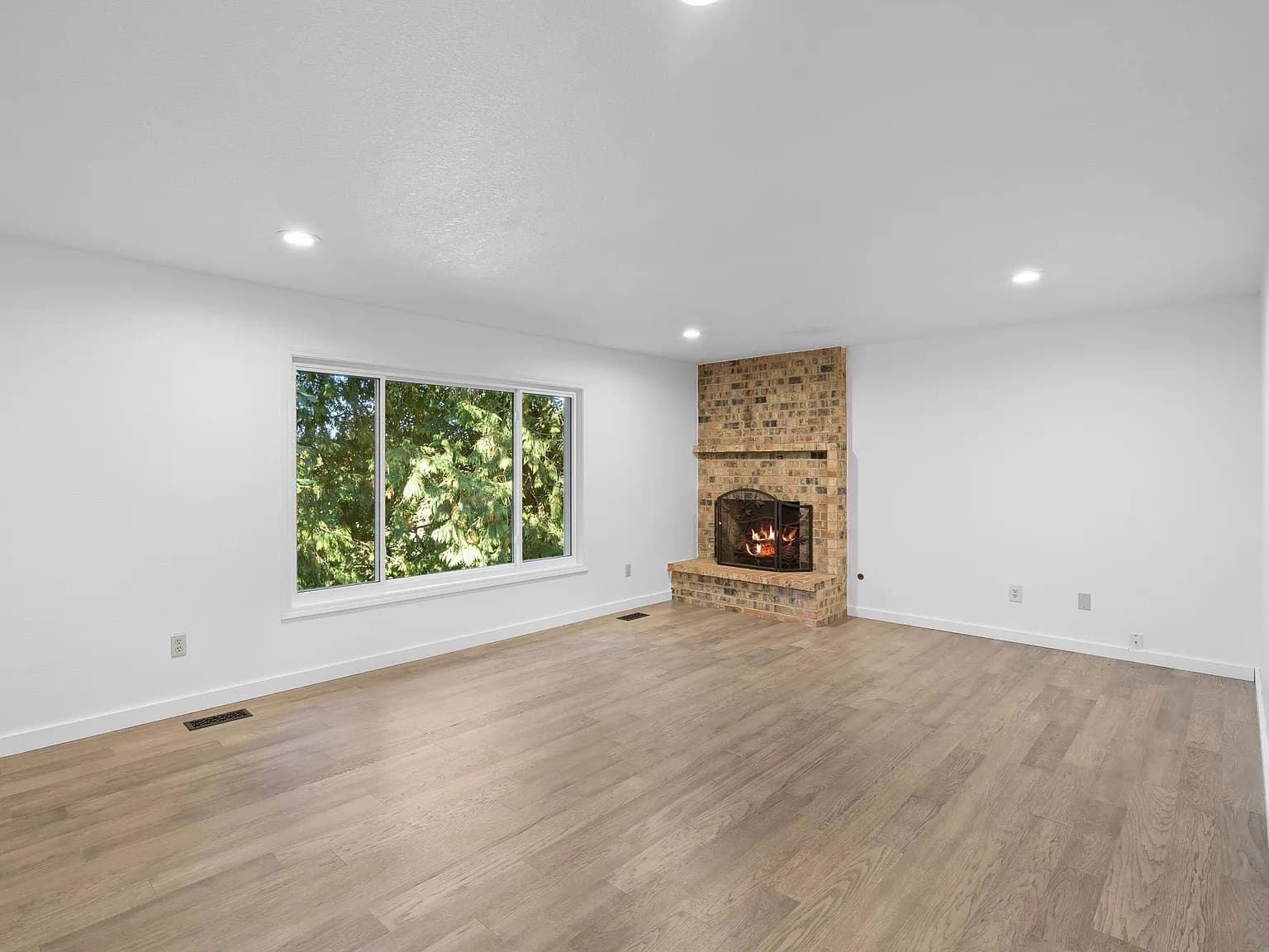 1107 Meadowview Ct - Thumbnail 6