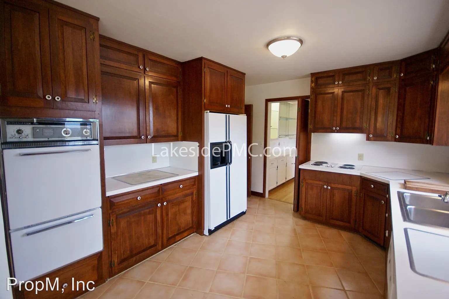 2515 Hillcrest Dr - Thumbnail 5