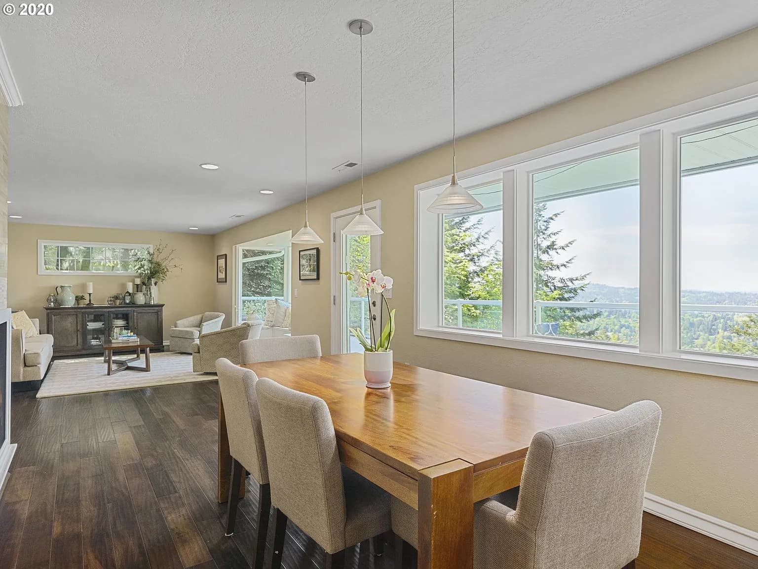 4242 SW Hewett Blvd - Thumbnail 4