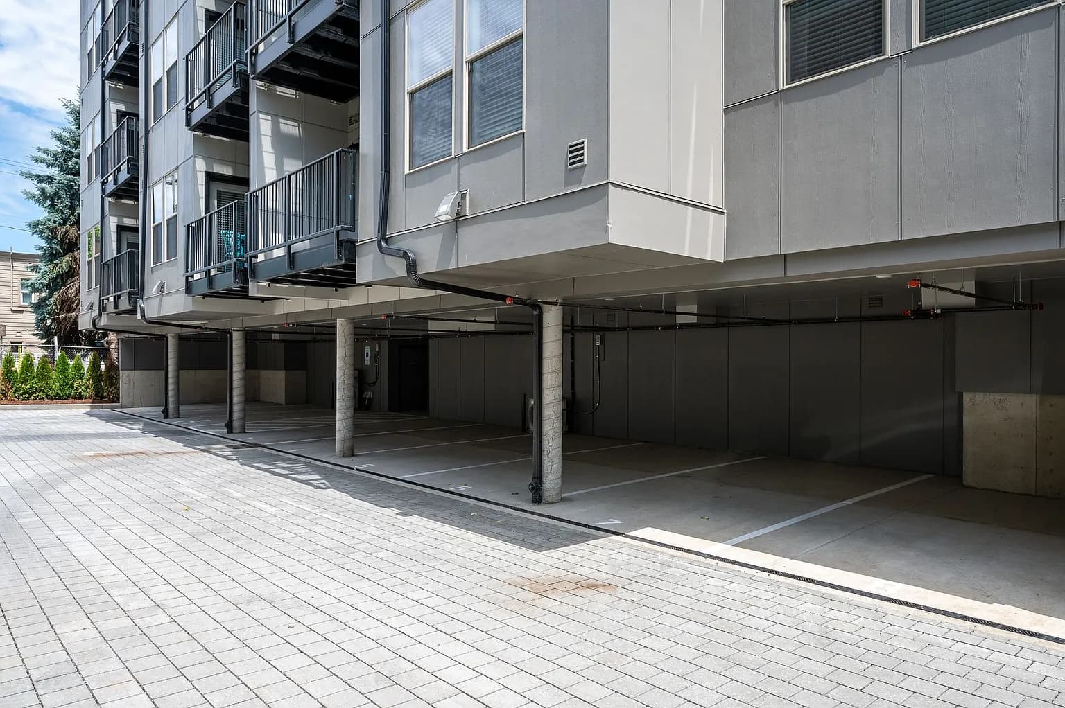 1940 NW 25th Ave #301 - Thumbnail 3