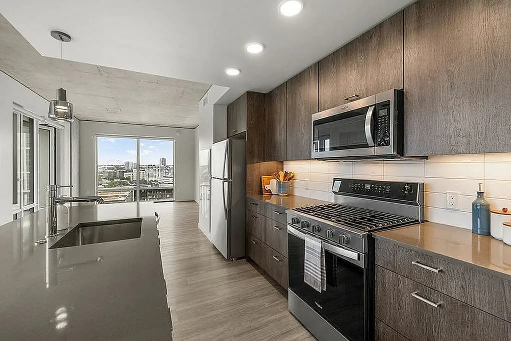 1640 SW Yamhill St #2110