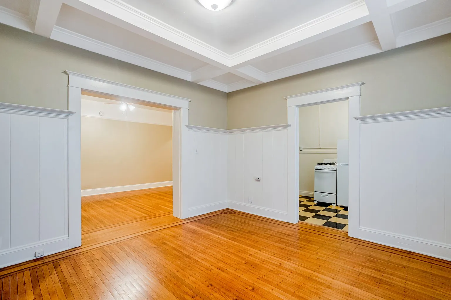 1124 SW Columbia St #4 - Thumbnail 5