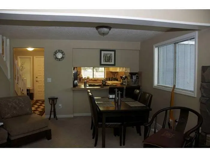 2798 Robinwood Way - Thumbnail 3