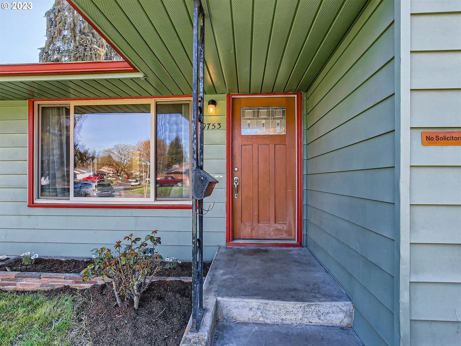 9753 SE 44th Ave - Thumbnail 4