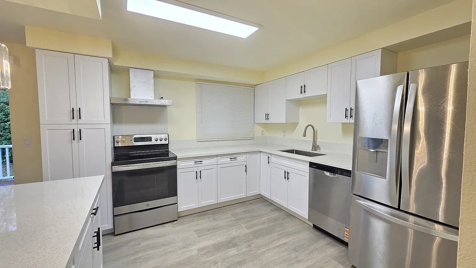 13543 SW 64th Ave - Thumbnail 3