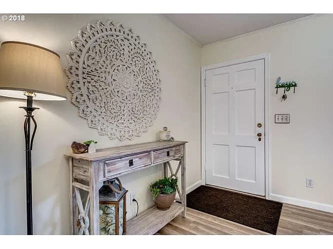 18485 Lower Midhill Dr - Thumbnail 3