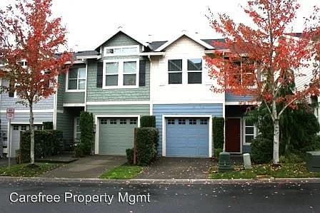 2310 NE Redelfs Way - Thumbnail 2