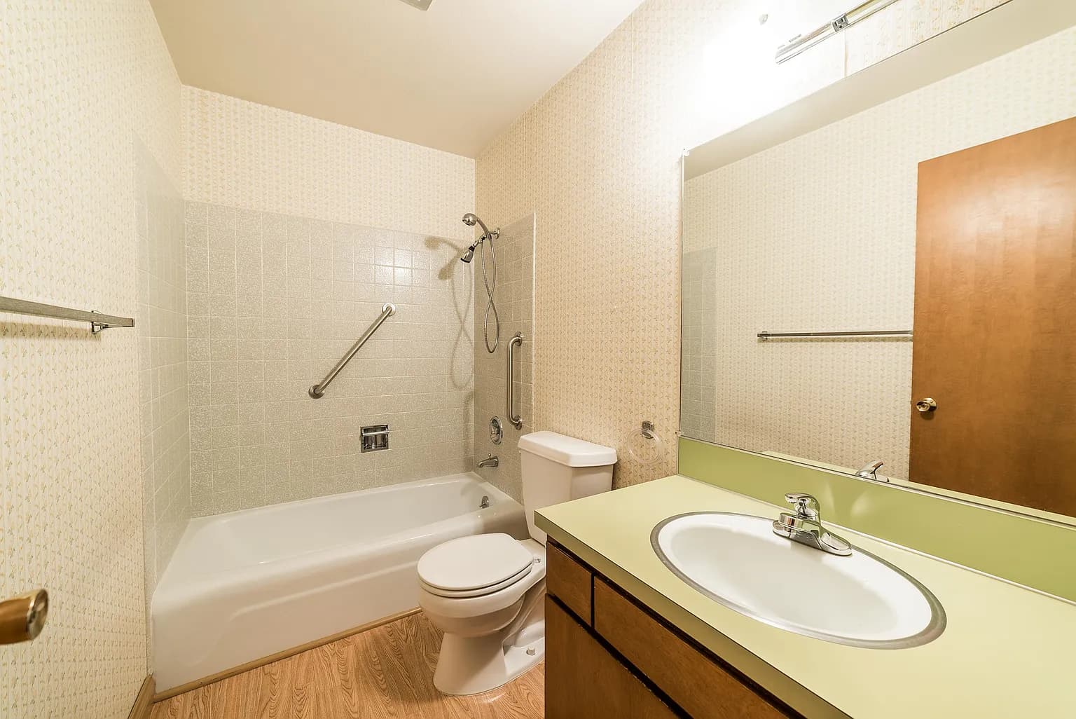 1923 Sylvan Way - Thumbnail 6