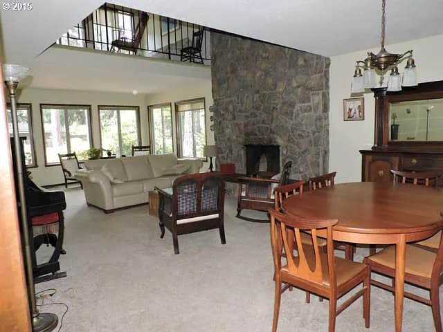 1615 SW Pheasant Dr - Thumbnail 3