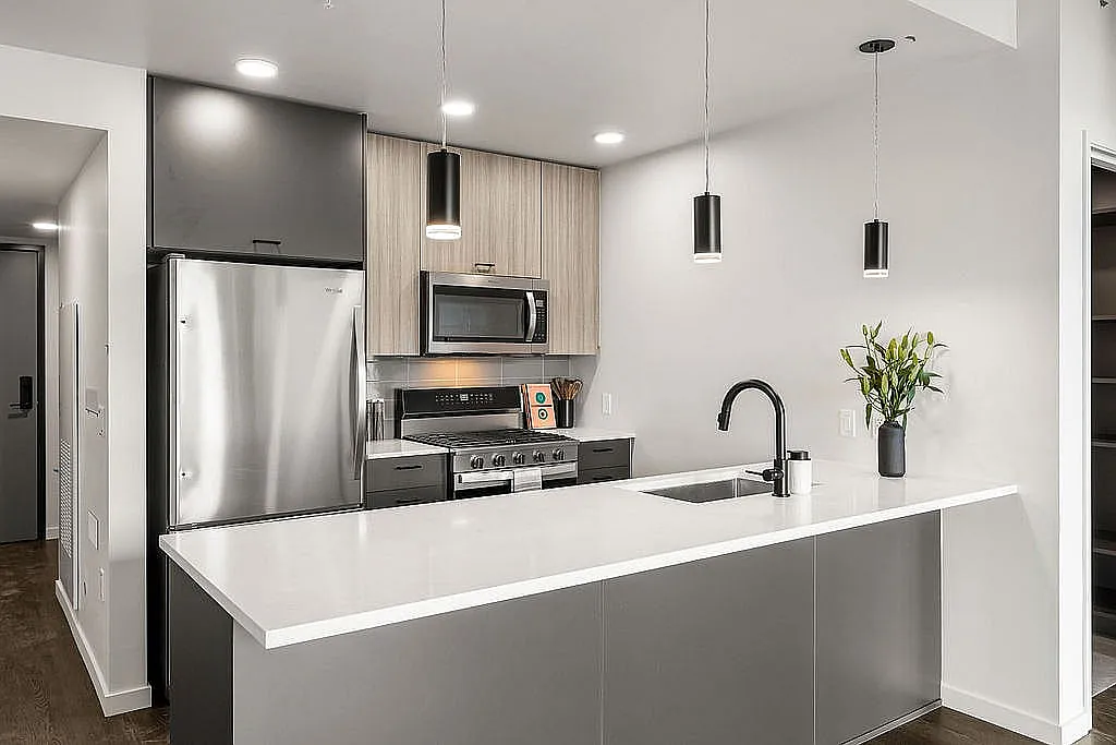 1640 SW Yamhill St #2110 - Thumbnail 5