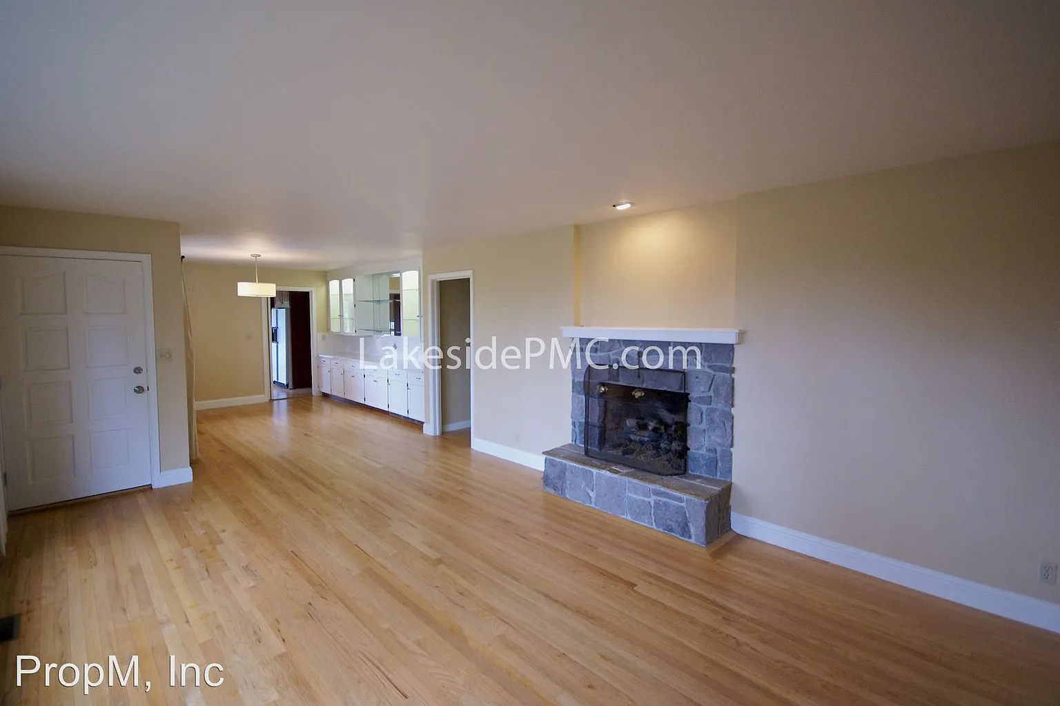 2515 Hillcrest Dr - Thumbnail 4