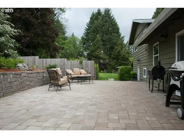 1471 Marylhurst Dr - Thumbnail 4