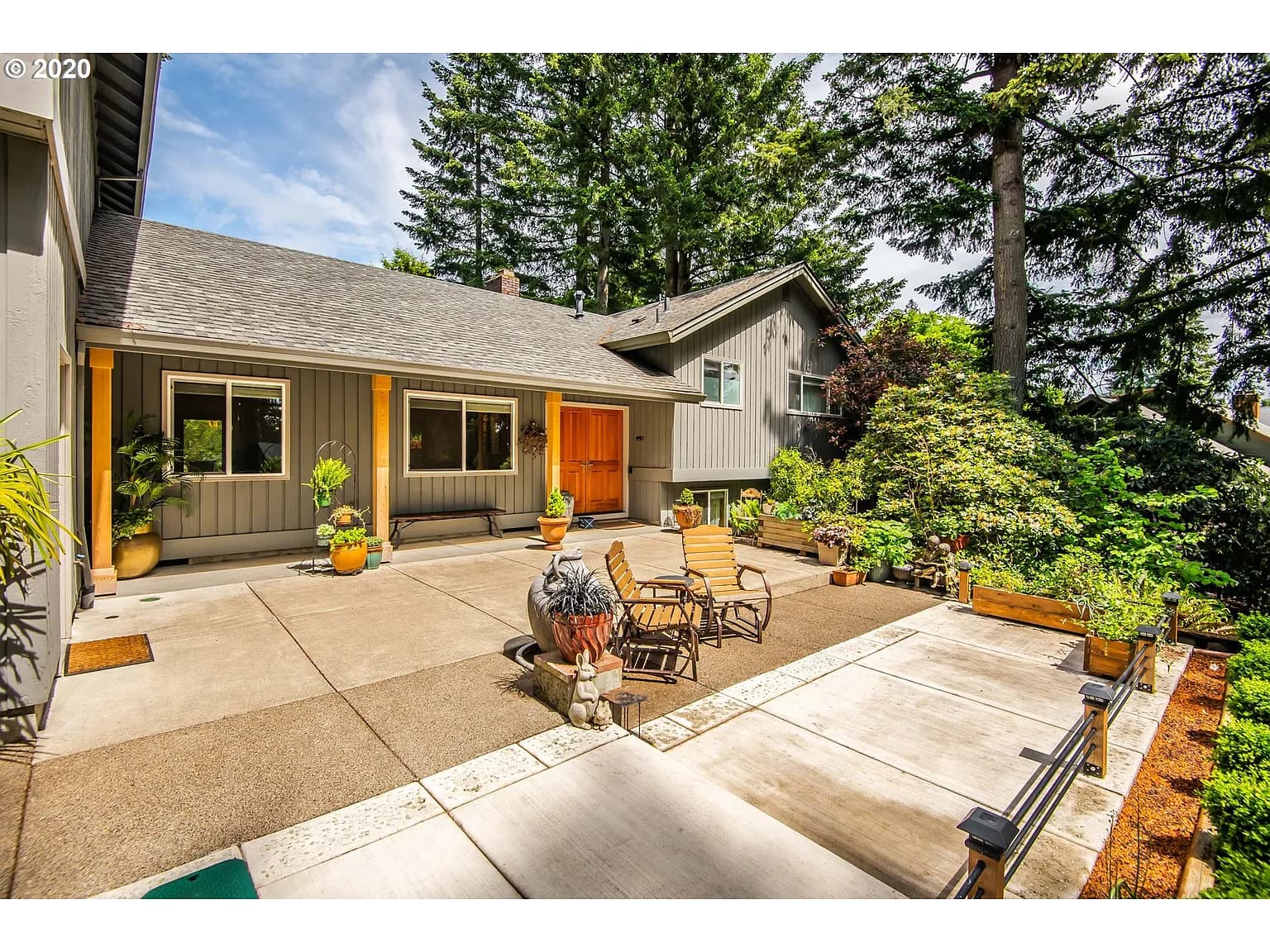 785 Marylhurst Dr - Thumbnail 2