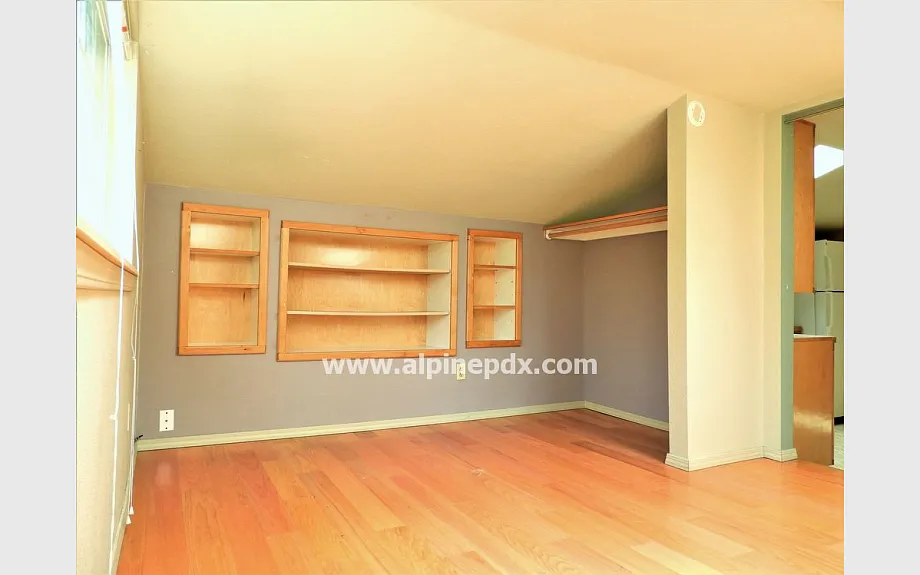 12391 SW Millview Ct - Thumbnail 3