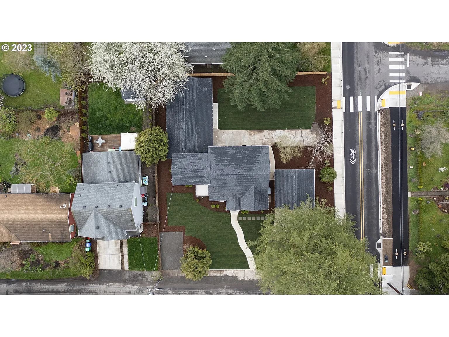 4300 SE Logus Rd - Thumbnail 6