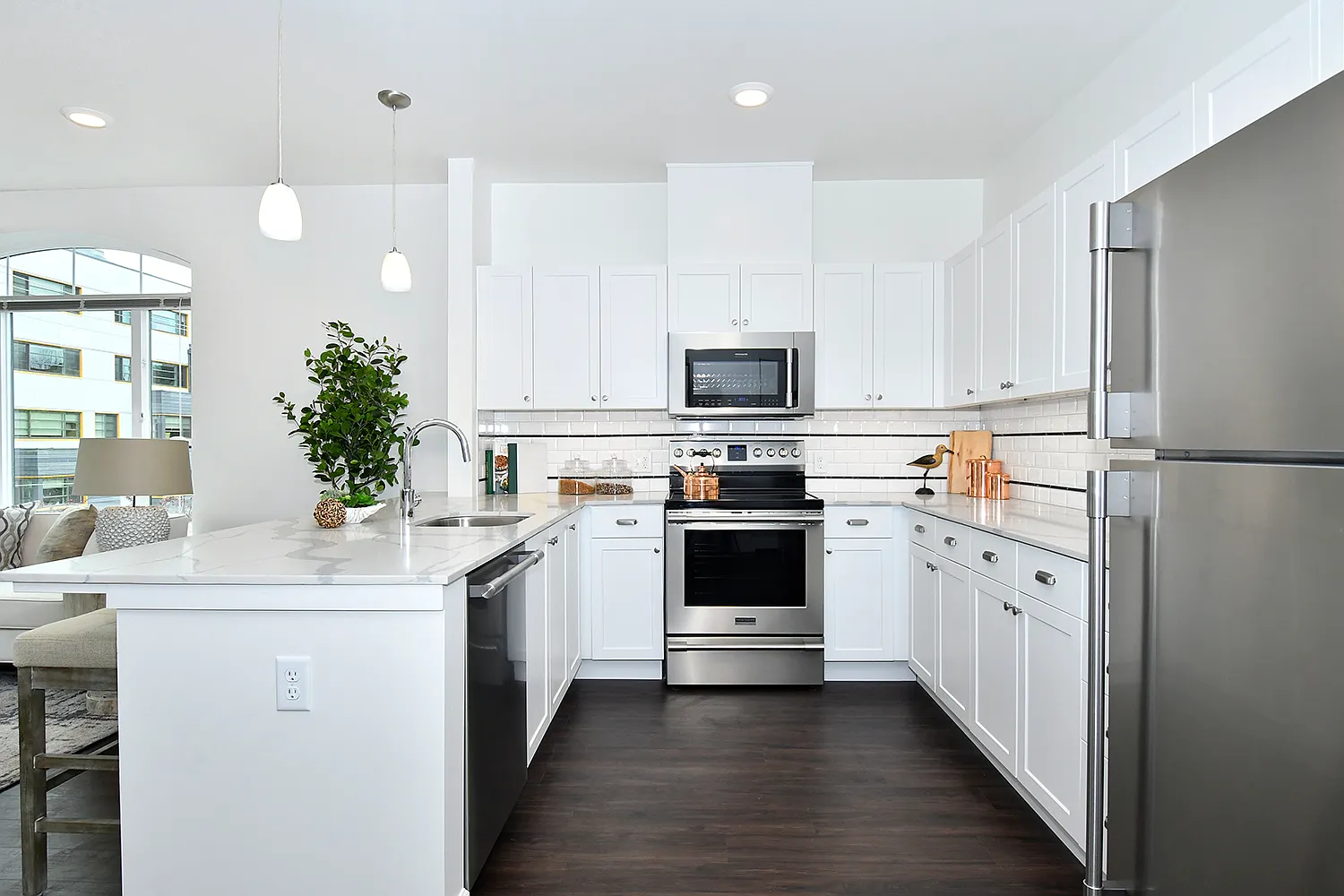 921 NW 21st Ave APT 401 - Thumbnail 3