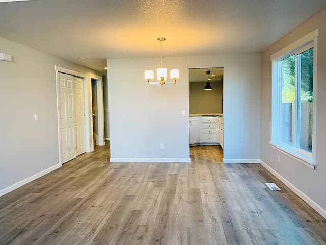 12310 SW North Dakota St - Thumbnail 5