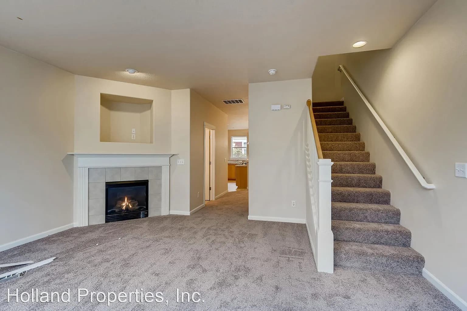 1976 NW Florence Ave - Thumbnail 6