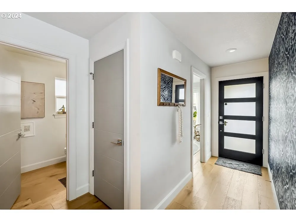 4822 SE 75th Ave - Thumbnail 5