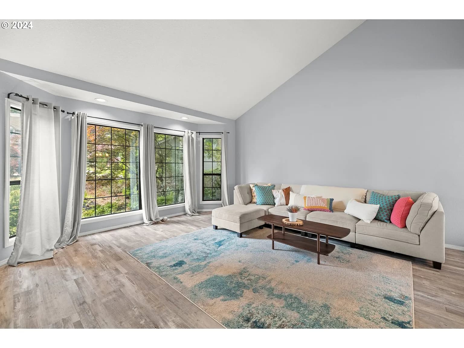 1390 Skye Ct - Thumbnail 2