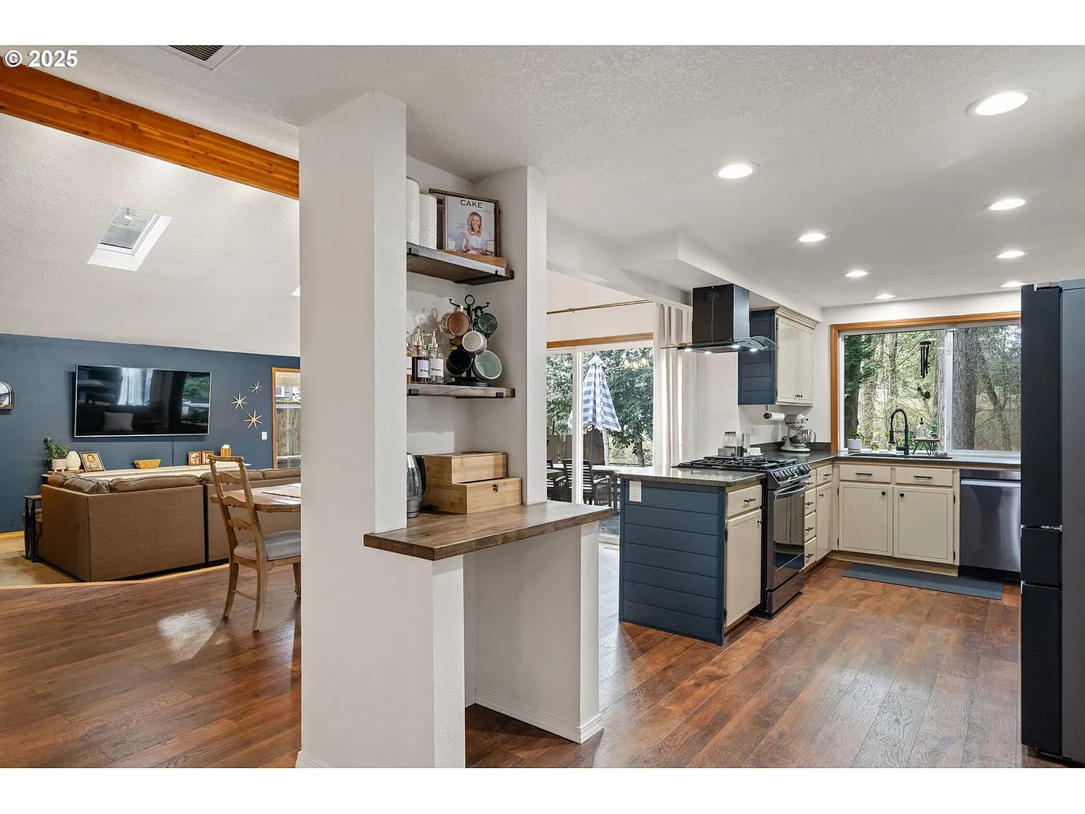 17714 Pointe Forest Ct - Thumbnail 5