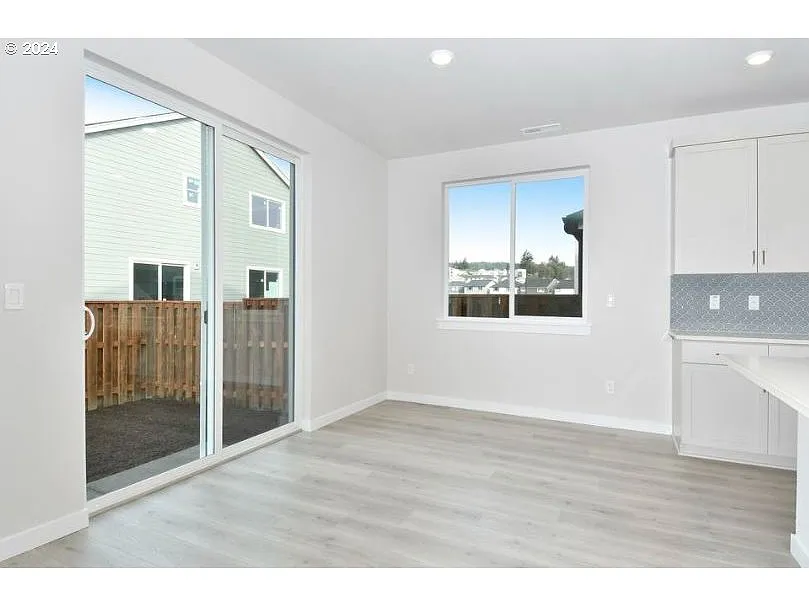 18995 SW Twin Peaks Ln - Thumbnail 5