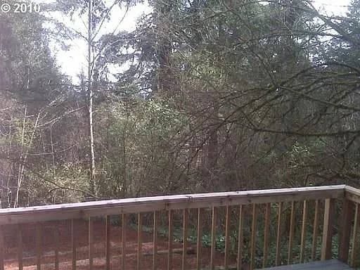 18490 Hillside Ct - Thumbnail 2