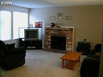 18369 Willamette Dr - Thumbnail 2