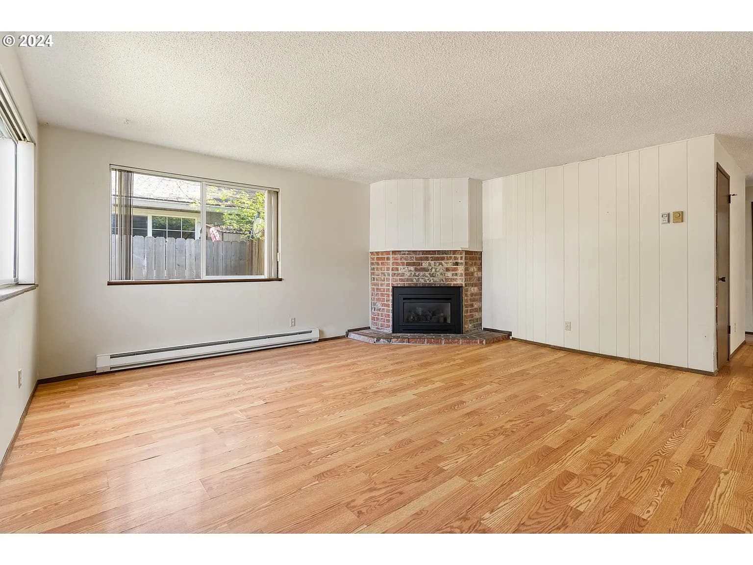 18616 Midhill Cir - Thumbnail 4