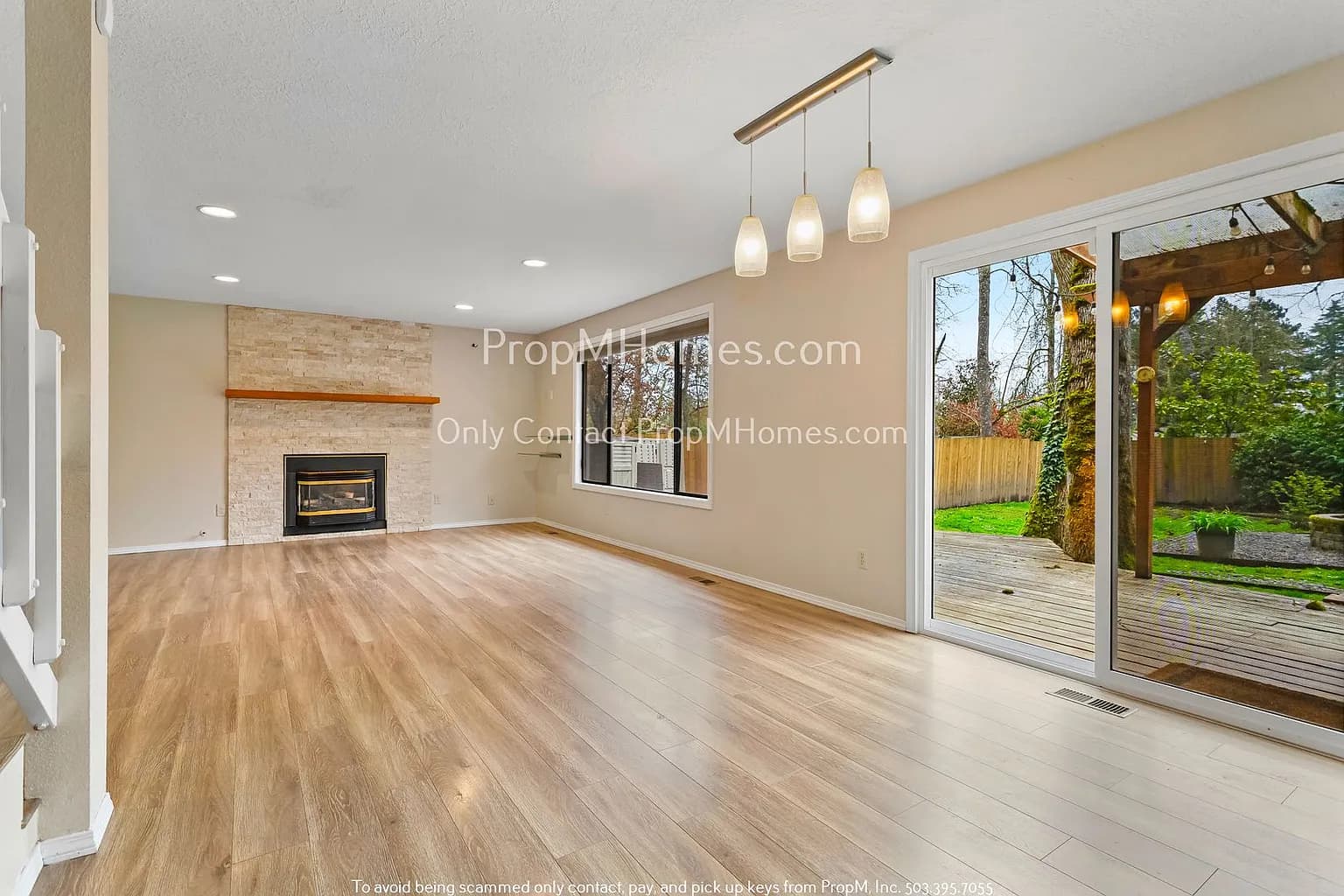 2786 Robinwood Way - Thumbnail 3