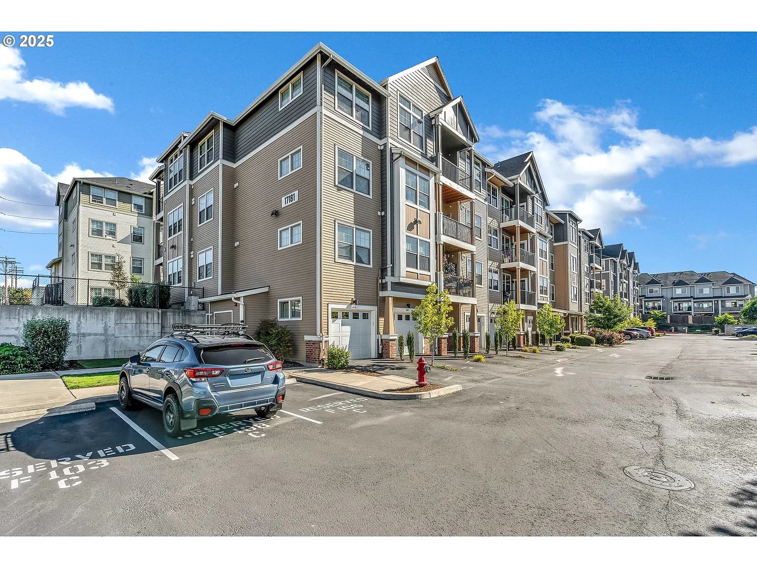 17181 Snowdale St Unit 302 - Thumbnail 4