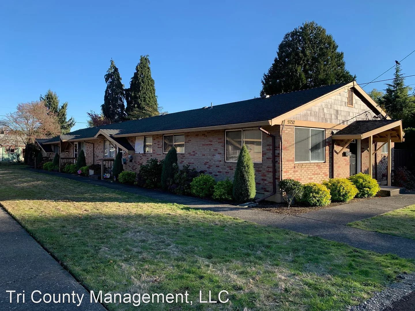 9742 SE 43rd Ave UNIT A - Thumbnail 2