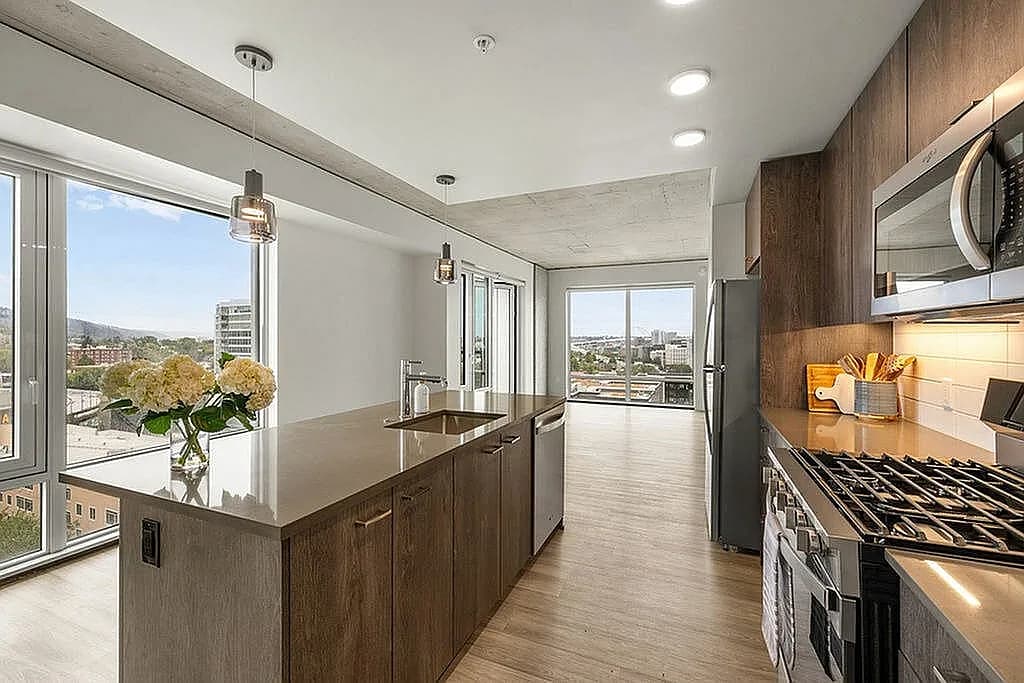 1640 SW Yamhill St #2110 - Thumbnail 2