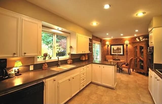 1770 Marylhurst Dr - Thumbnail 6