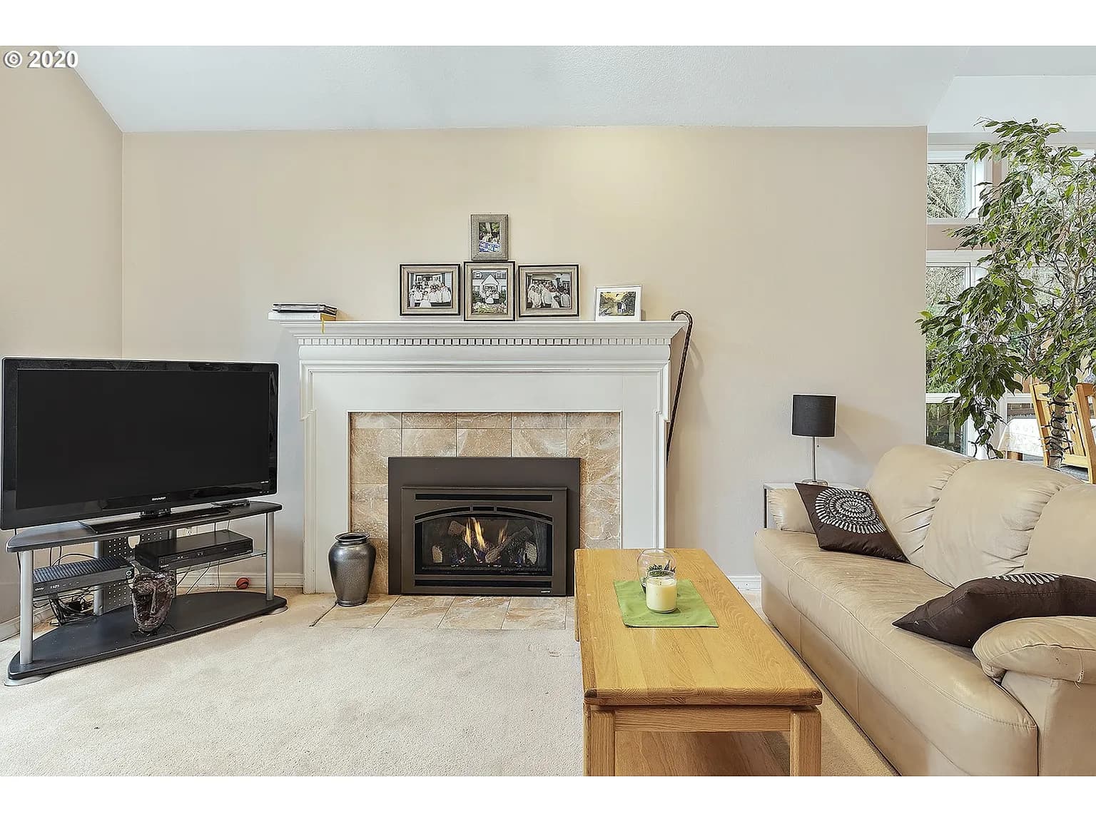 1202 Stonehaven Ct - Thumbnail 4