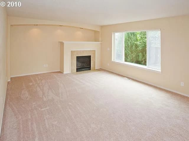 547 NE 61st Pl - Thumbnail 3