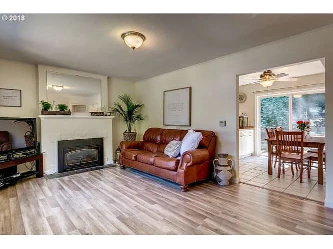 18485 Lower Midhill Dr - Thumbnail 4