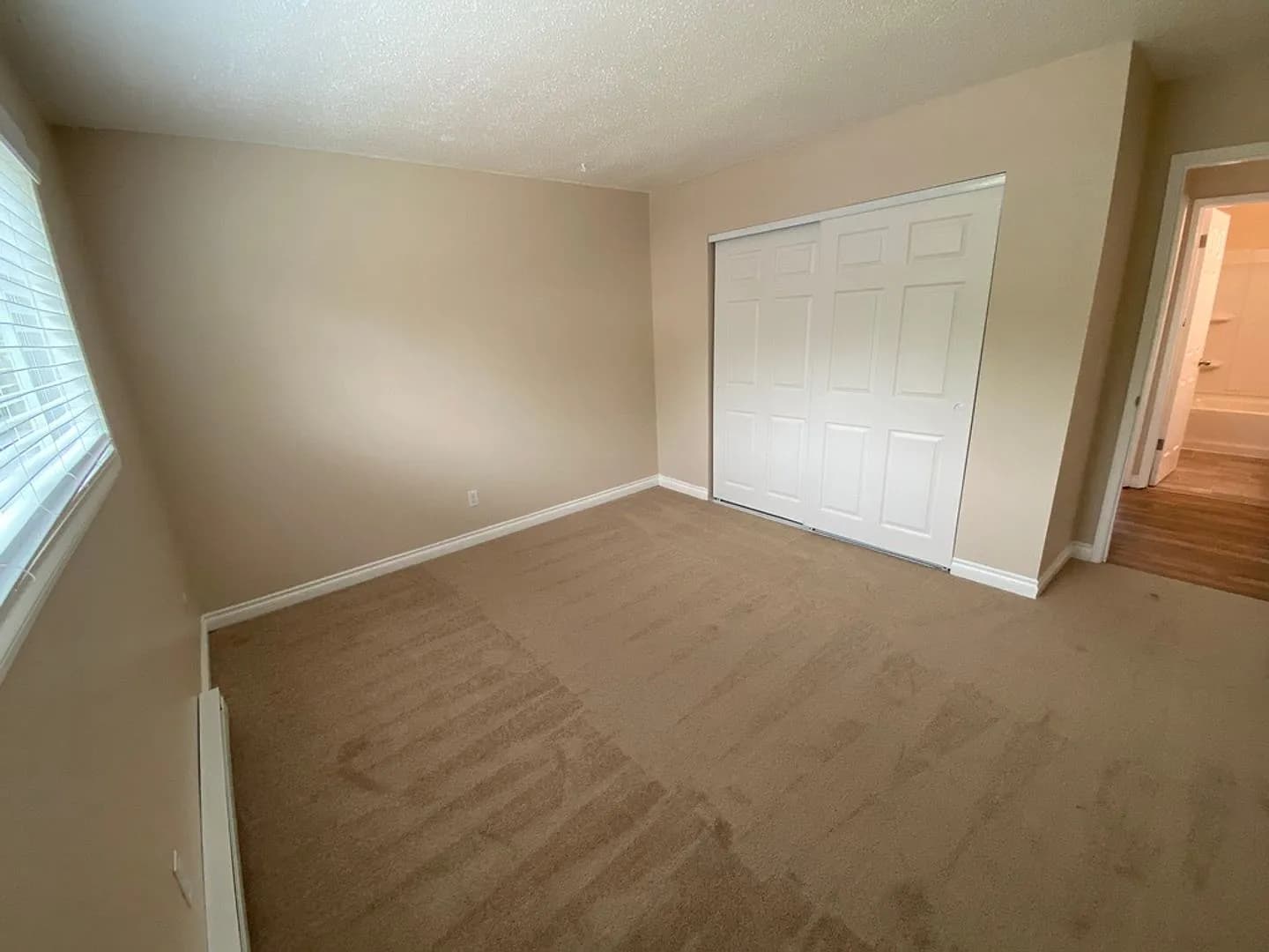 10735 SW 69th Ave APT 18 - Thumbnail 3